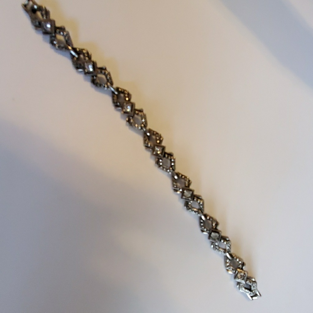 silverstone w/accented rhinestones bracelet